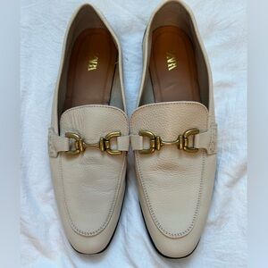 Zara Women’s Beige Loafers with Gold Accent